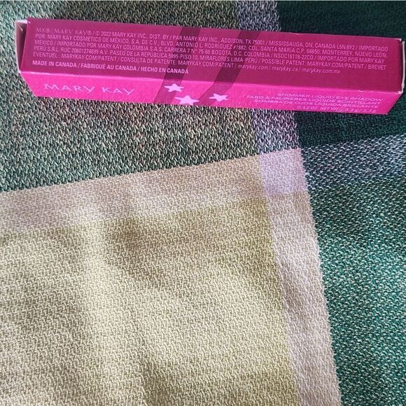 NEW Limited-Edition† Mary Kay® Shimmer Liquid Eye Shadow Rose 0.12 oz - Picture 5 of 9